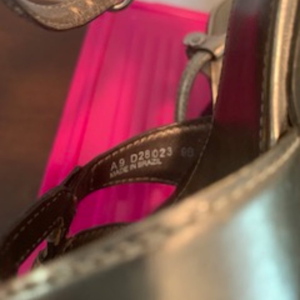 Cole Haan Metallic heeled Sandal, 9M - Picture 7 of 8